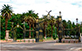 Imagen de portones centrales del Parque General San Martín en Mendoza.