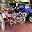 Imagen de autos antiguos de una bodega museo